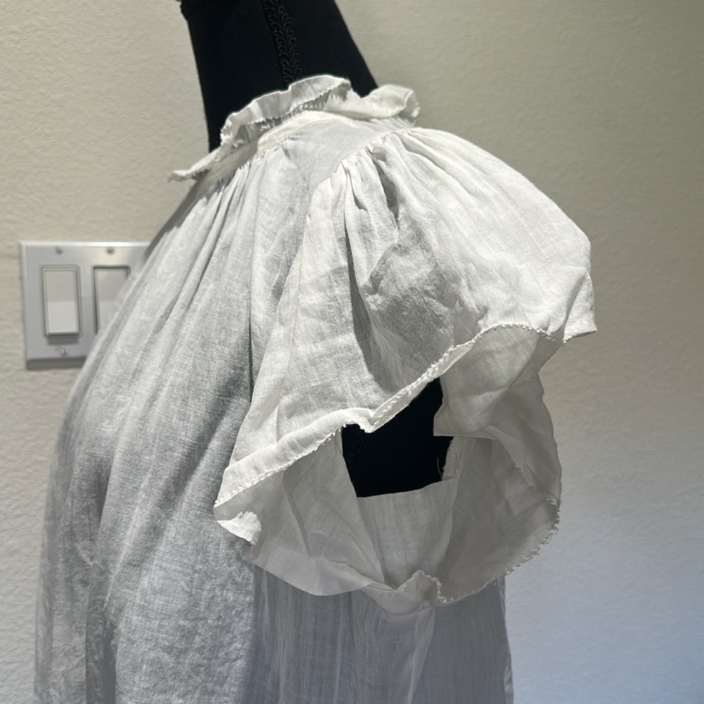 Birds of Paradis
Carla Highneck Blouse - Picture 3 of 5